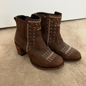 Liberty Black booties size 7